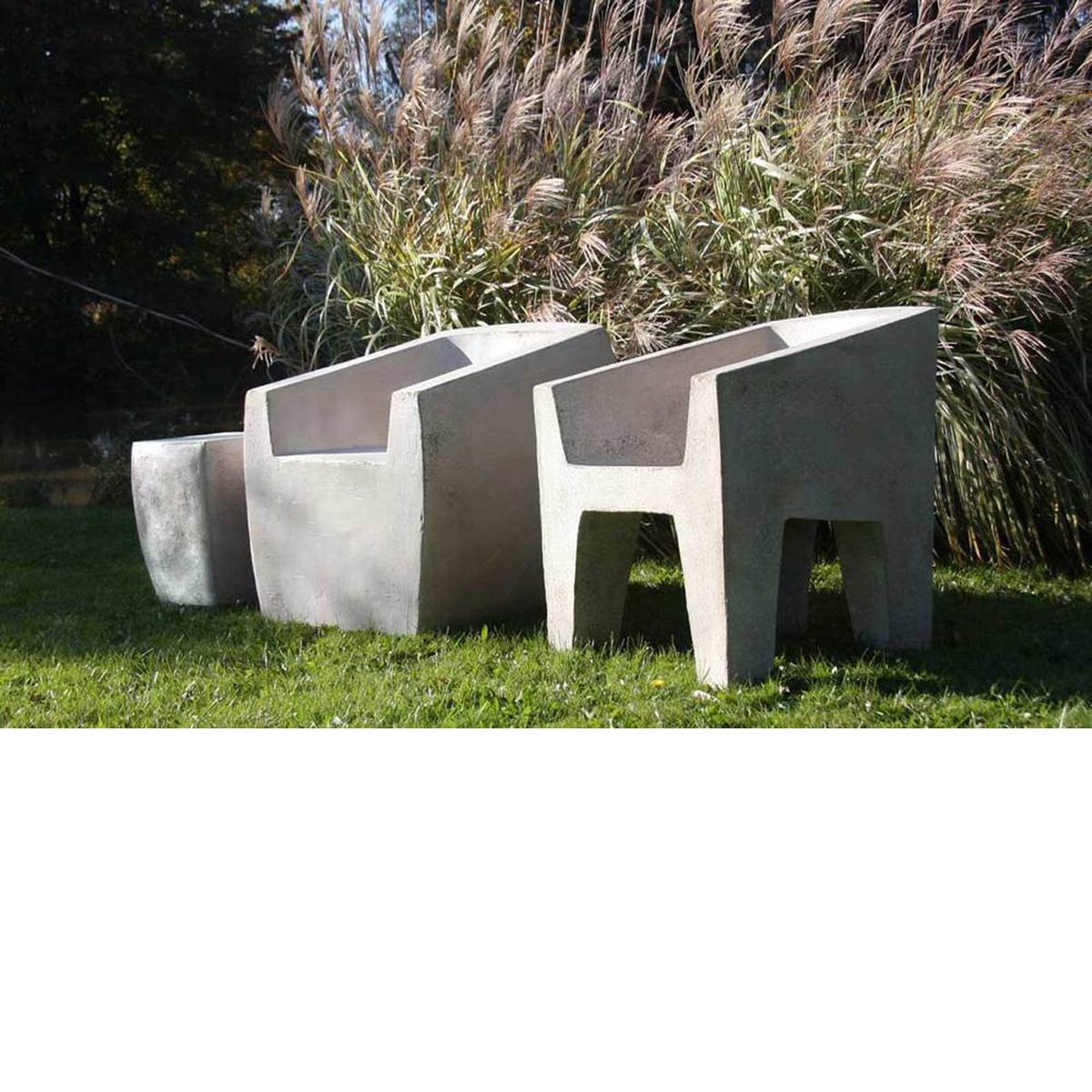 Van Eyke And Van Dyke Chairs With Van Dyke Table Stool (fiber Resin And Aggregate In White Stone)