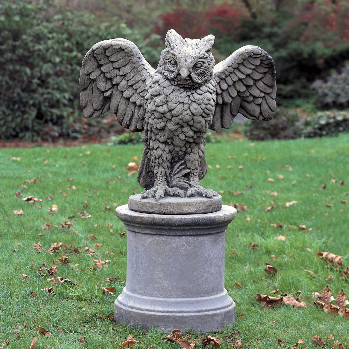 Plain Round Pedestal With Owl Statue A 267 (cast Stone In Alpine Stone)