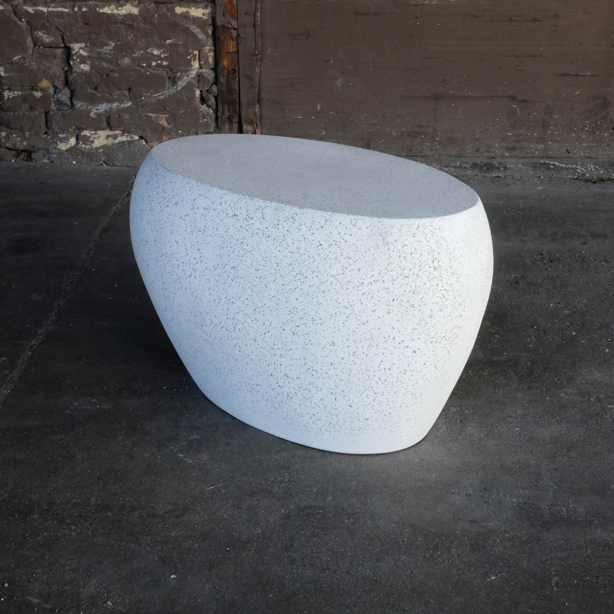 River Rock Table 26in (fiberglass Resin And Aggregate In Natural Stone Finish)